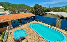 Encanto Parque Pousada